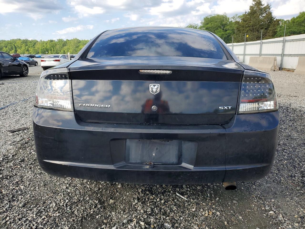 Dodge Charger Se
