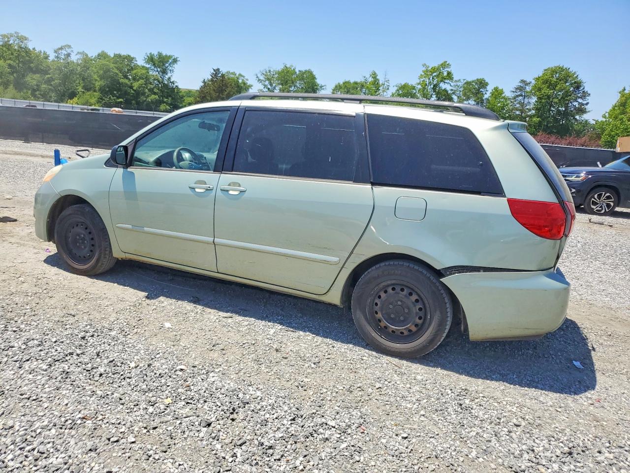 Toyota Sienna Le 7 Passenger