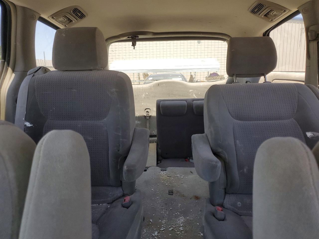 Toyota Sienna Le 7 Passenger
