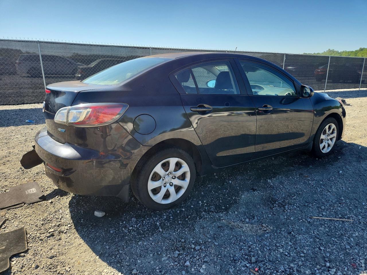 Mazda 3 I