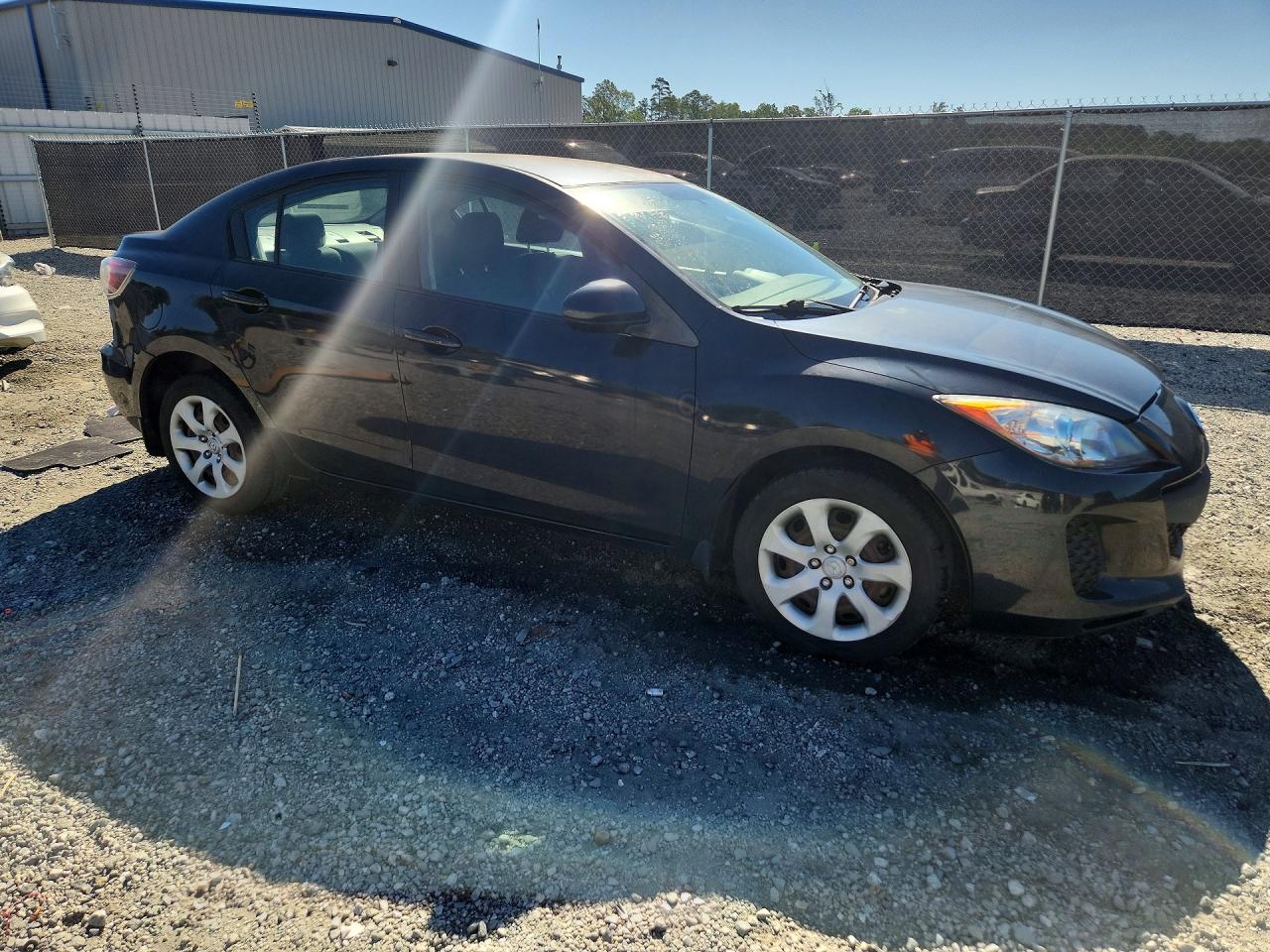 Mazda 3 I