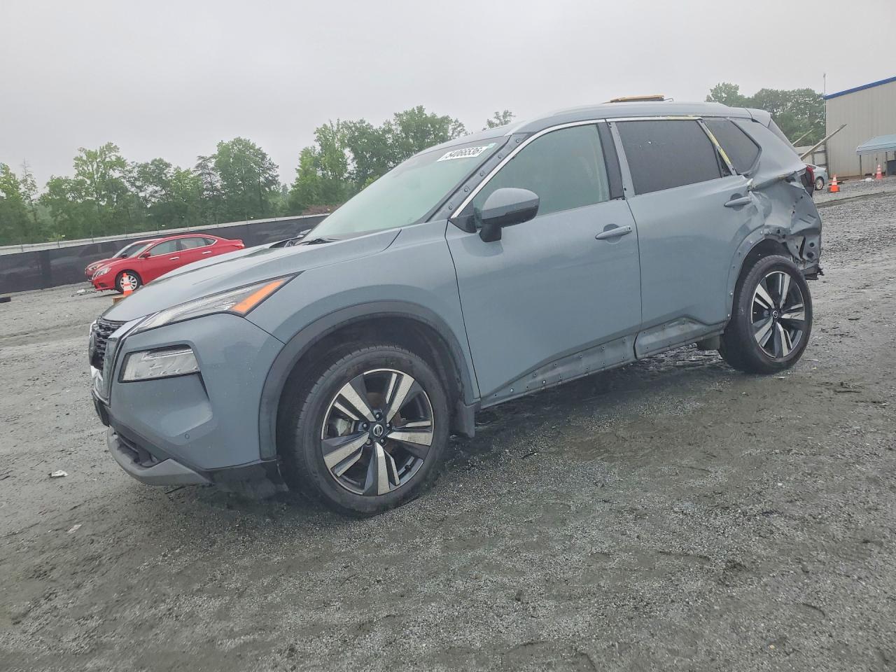 Salvage Nissan Rogue Image