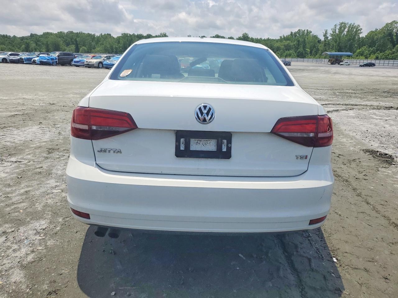 Volkswagen Jetta S