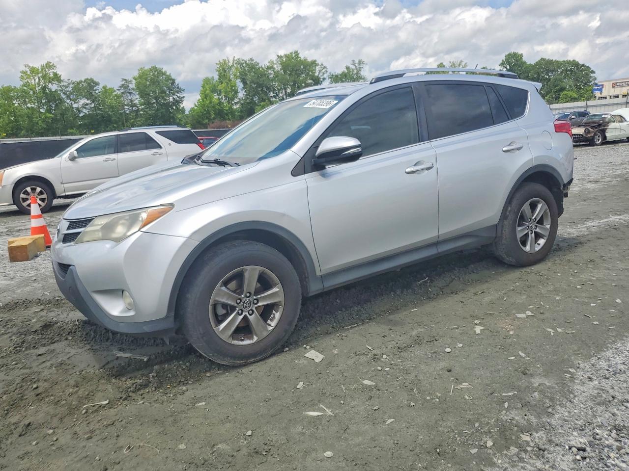 Salvage Toyota RAV4 Image