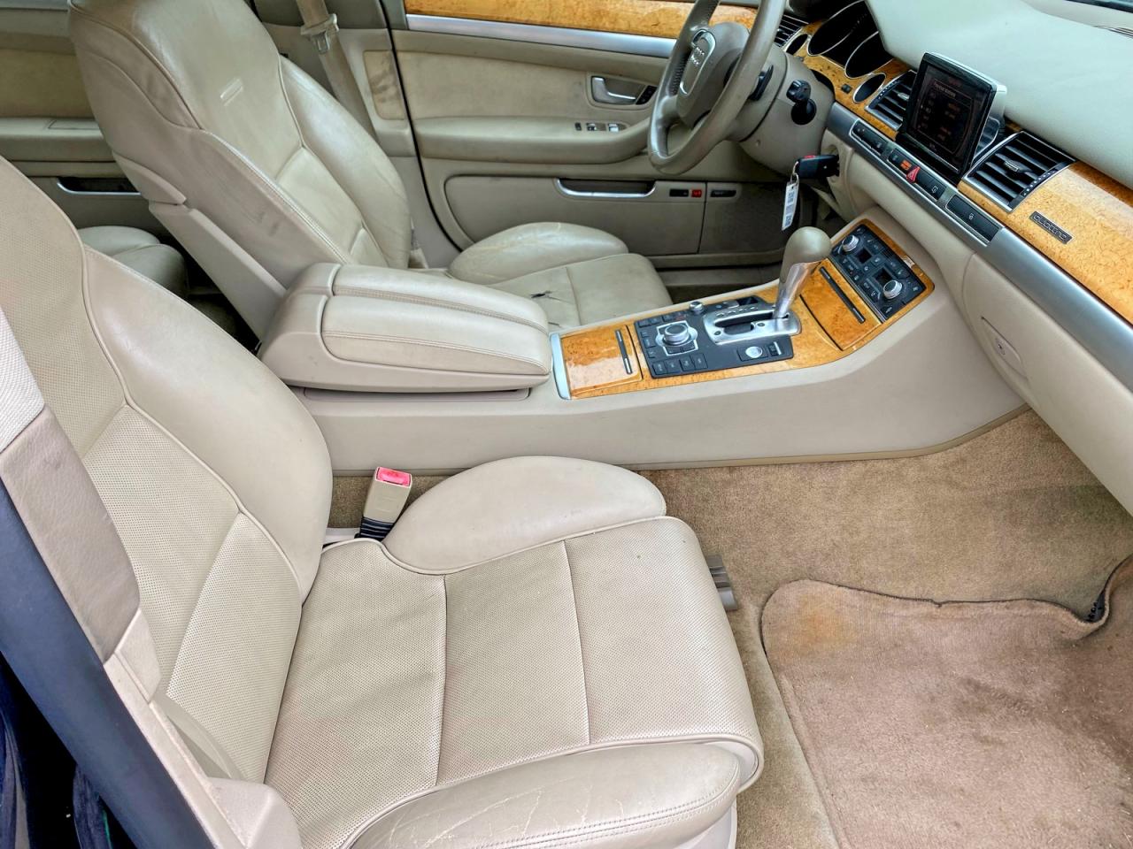 Audi A8 4.2 Quattro