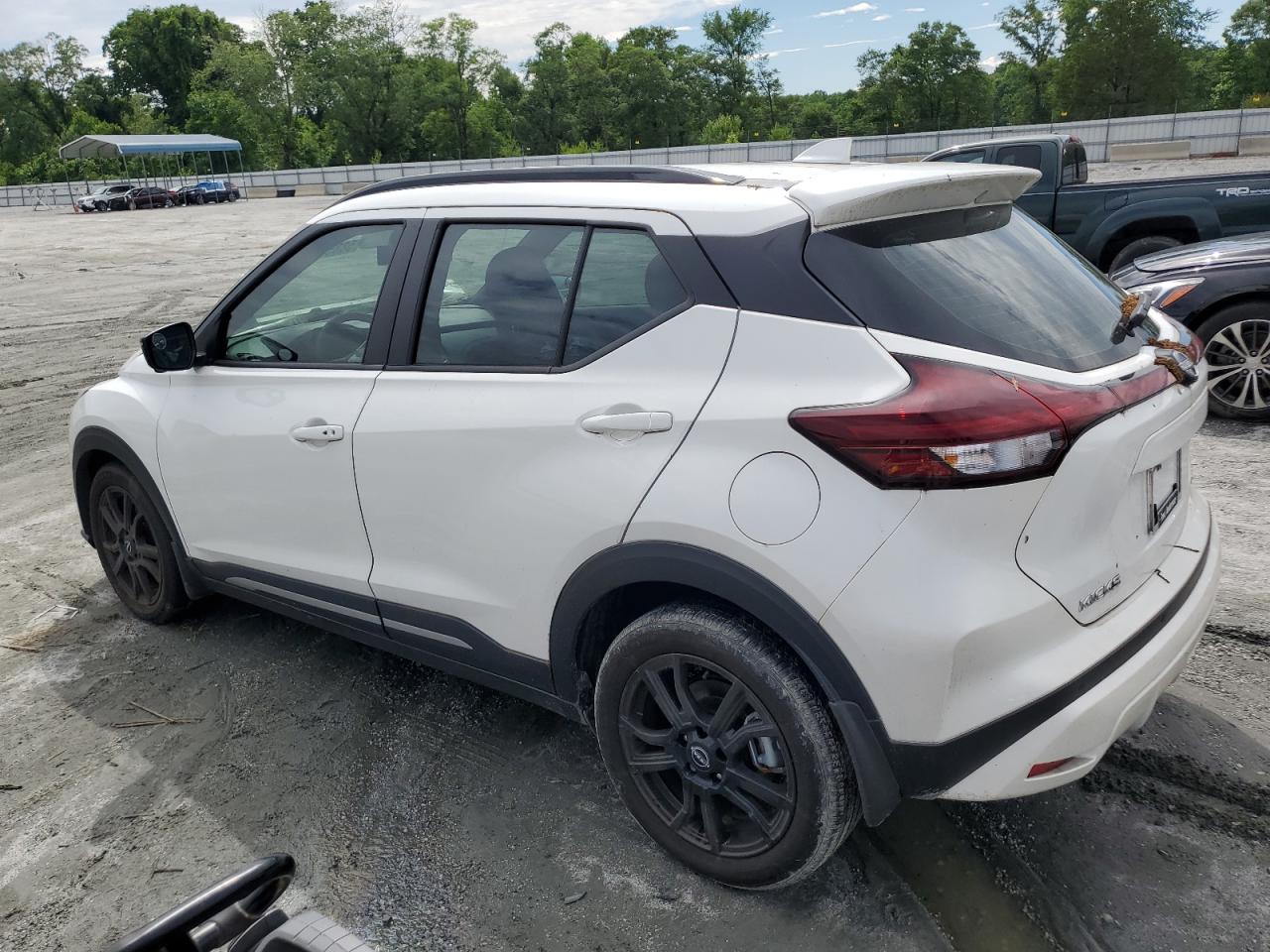 Nissan Kicks Sr