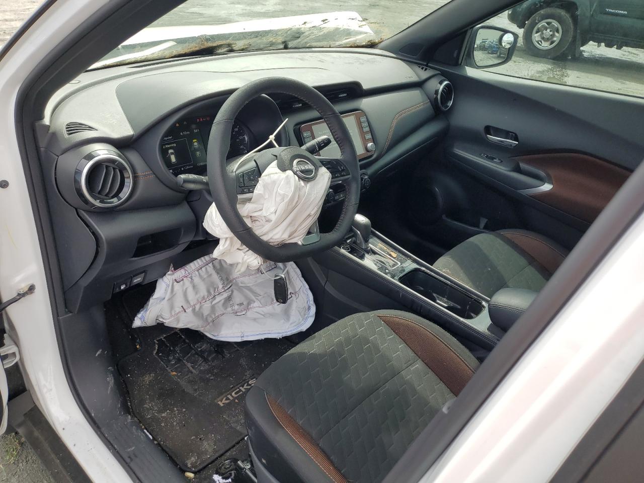 Nissan Kicks Sr