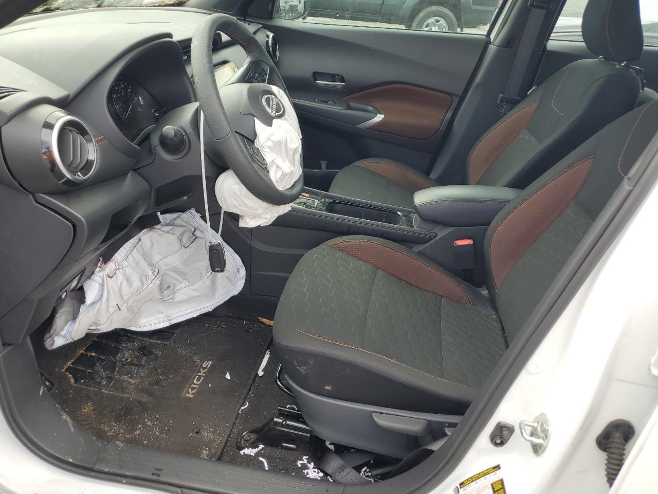 Nissan Kicks Sr