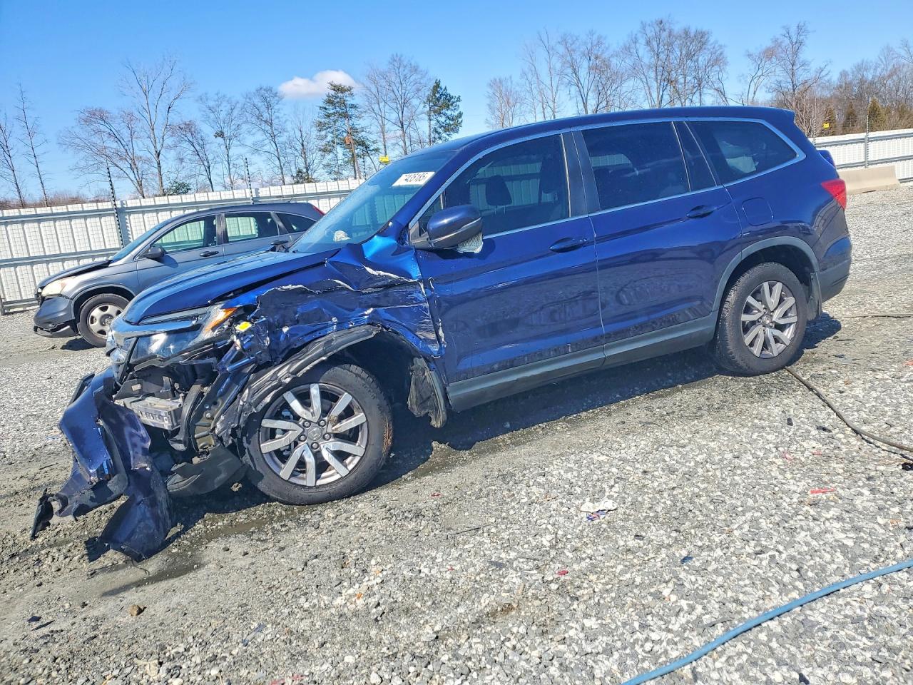 Salvage Honda Pilot Image