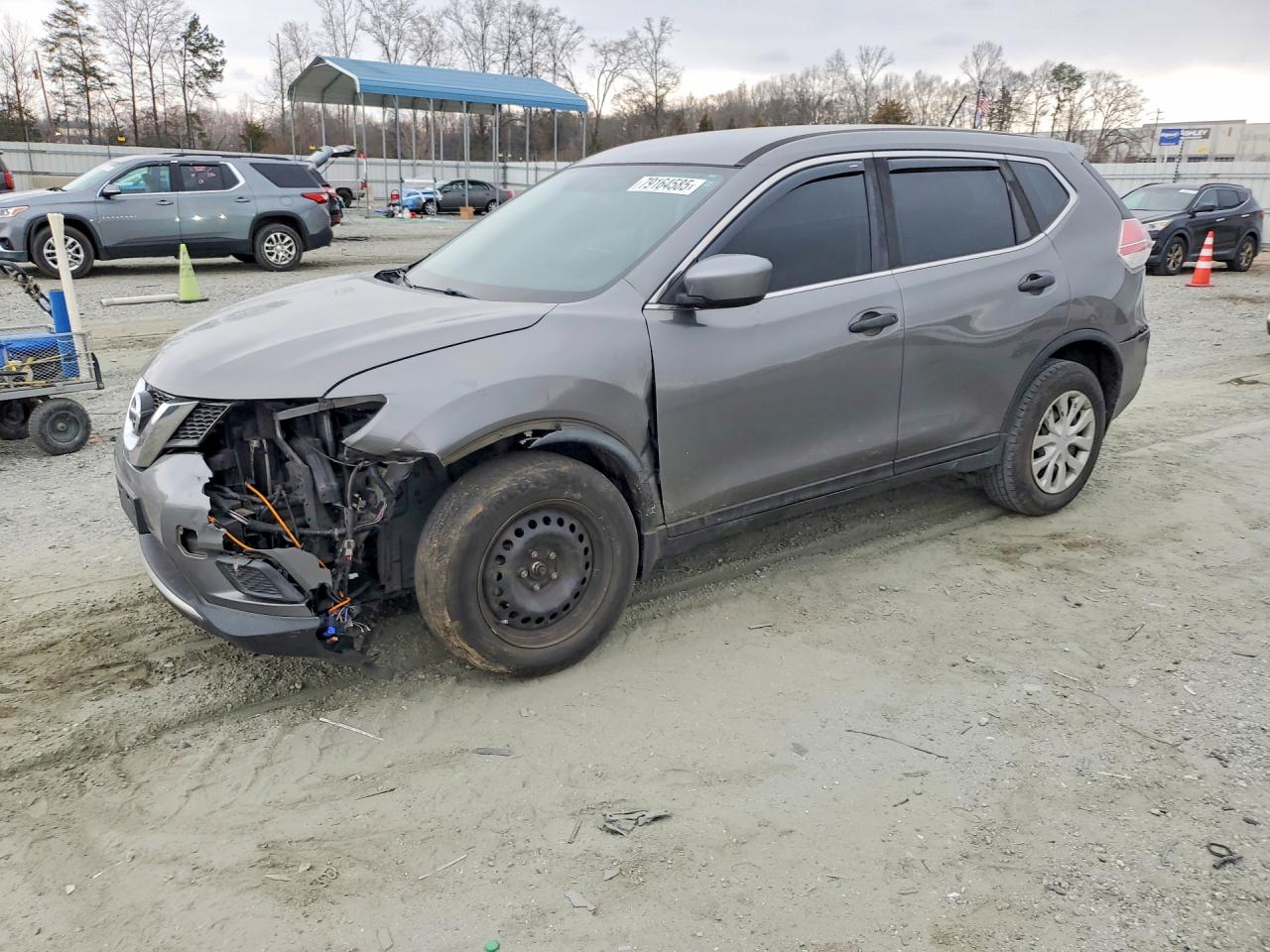 Salvage Nissan Rogue Image