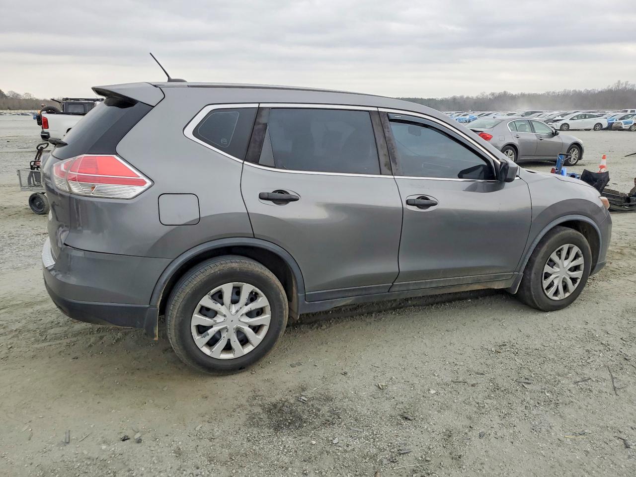 Nissan Rogue S