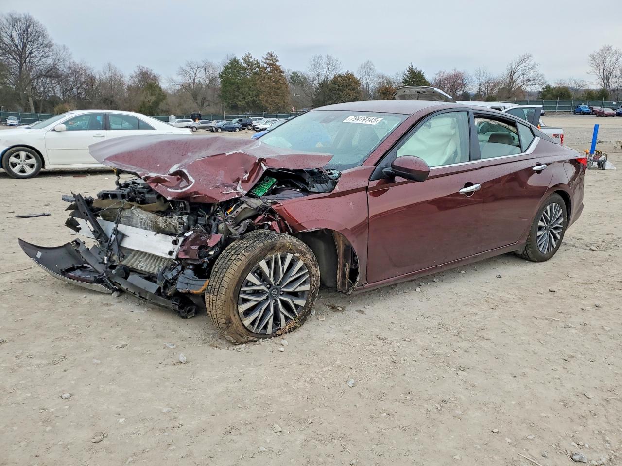 Salvage Nissan Altima Image