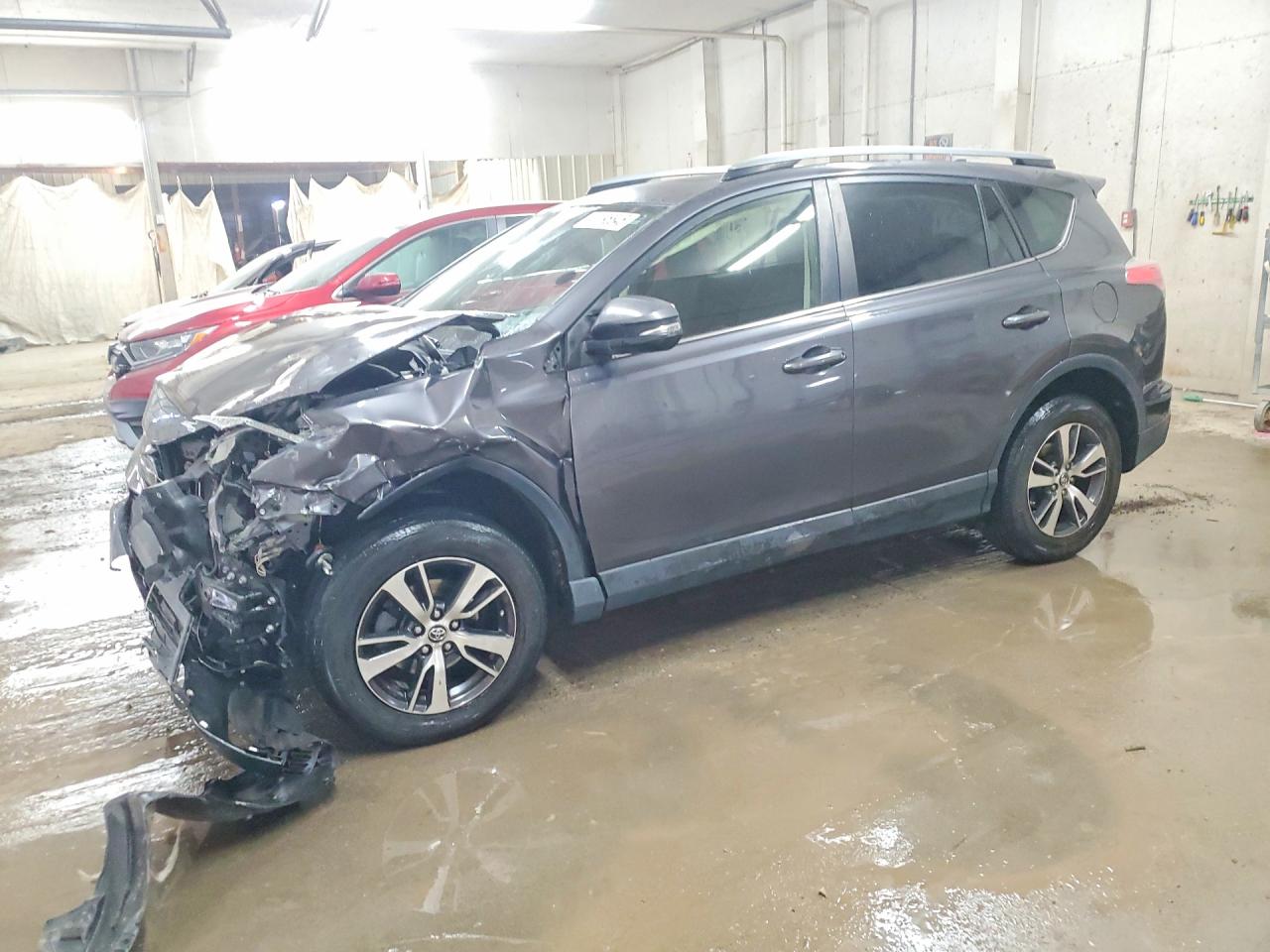 Salvage Toyota RAV4 Image