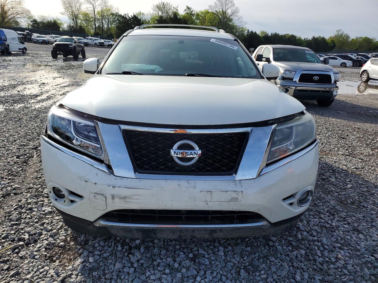 Nissan Pathfinder S