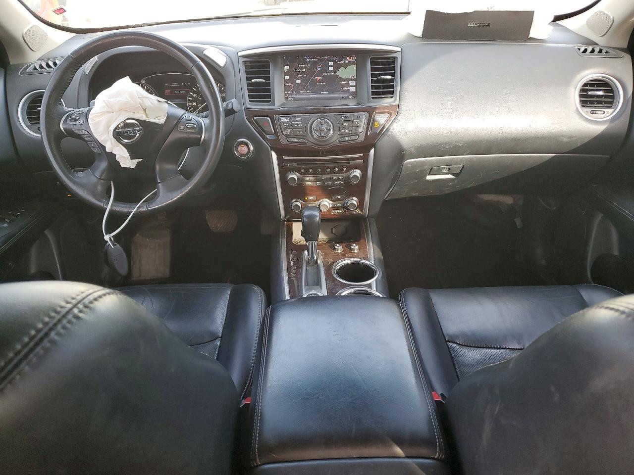 Nissan Pathfinder S