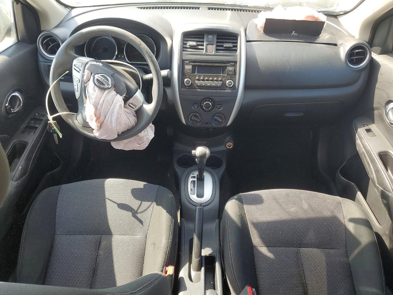 Nissan Versa 1.6 Sv
