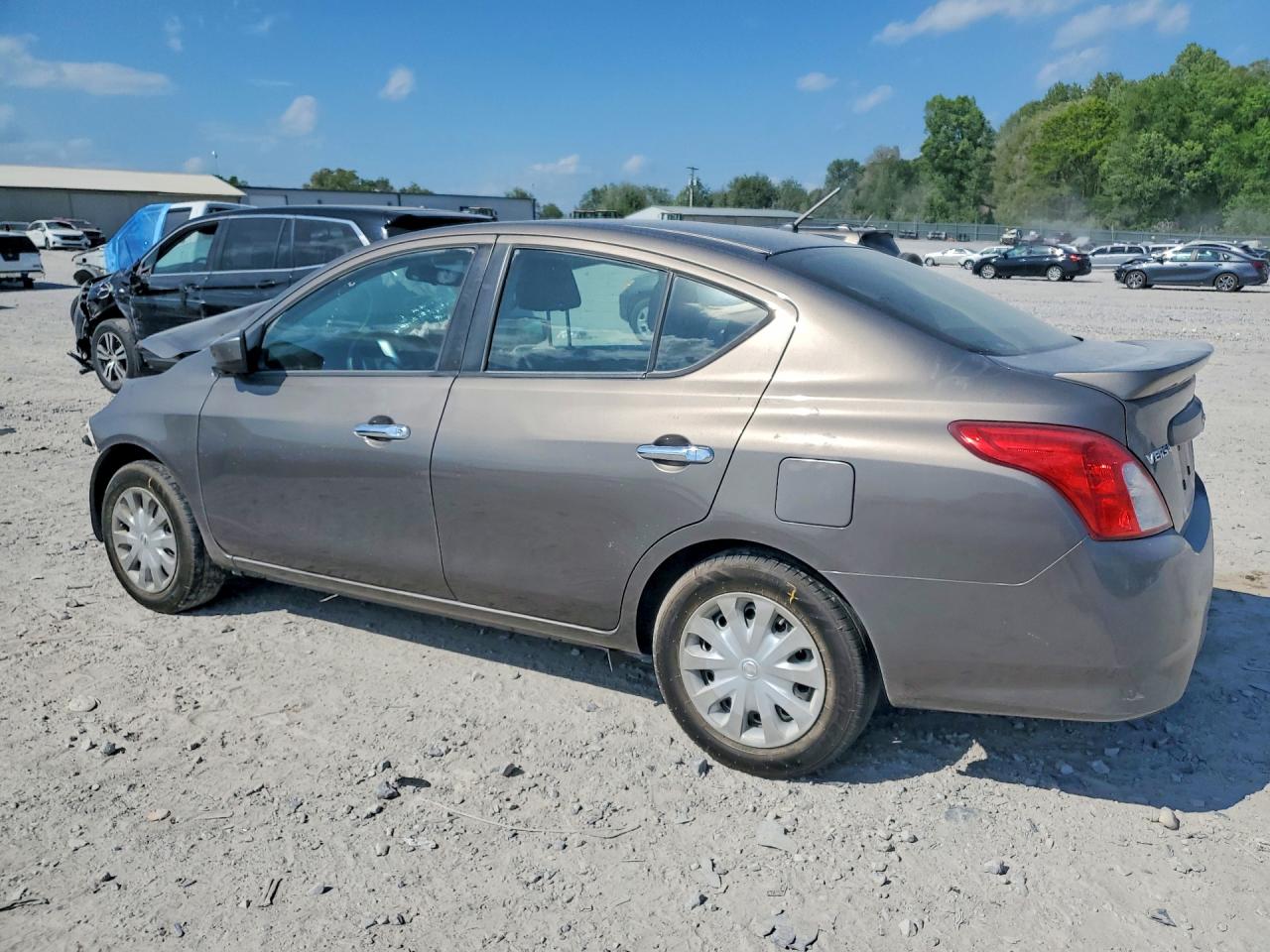 Nissan Versa 1.6 Sv