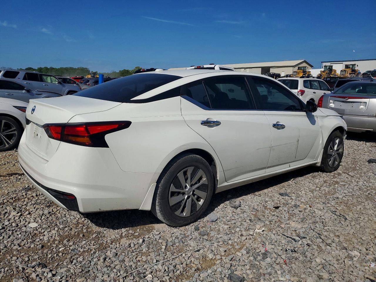 Nissan Altima S