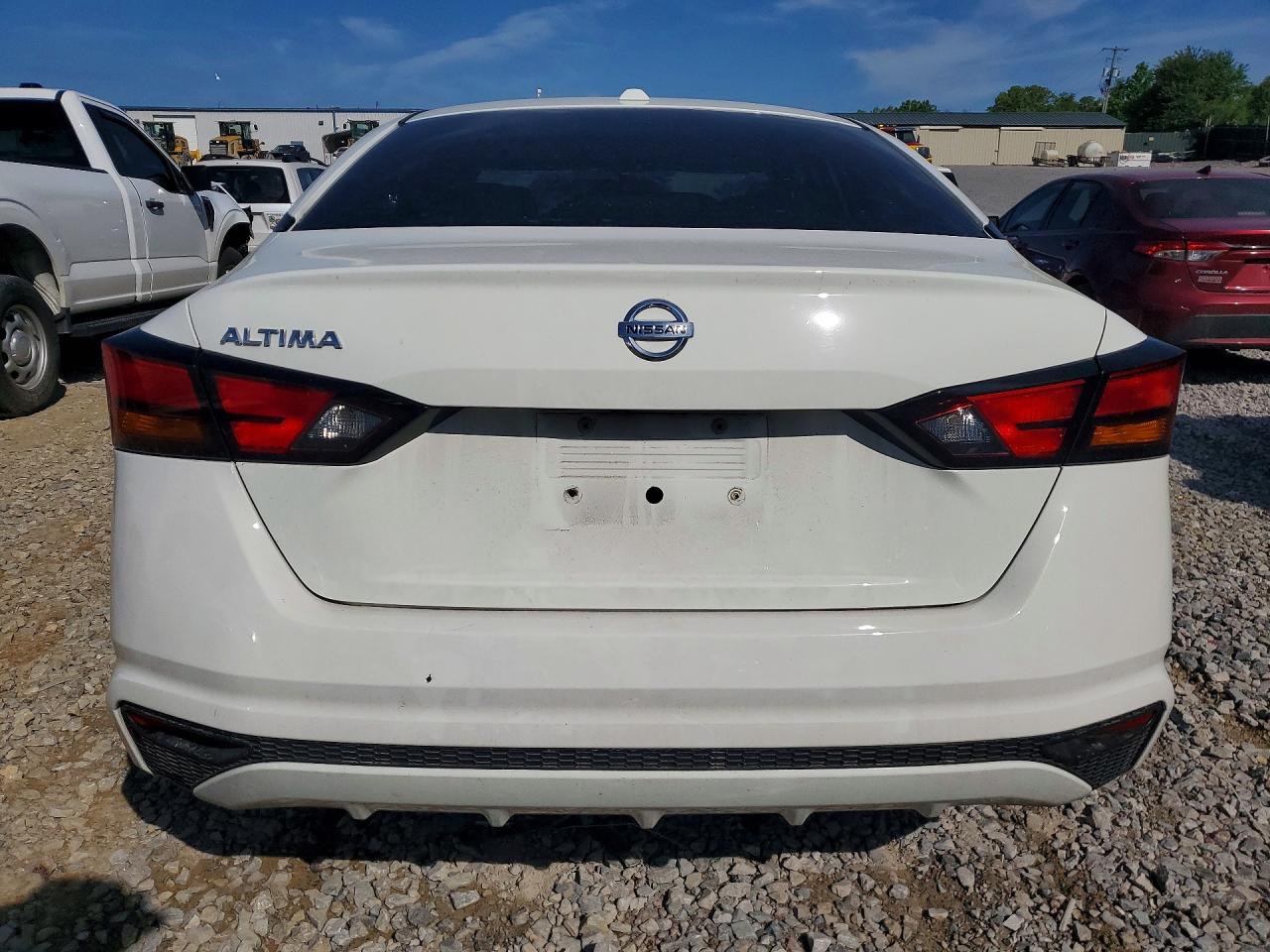 Nissan Altima S