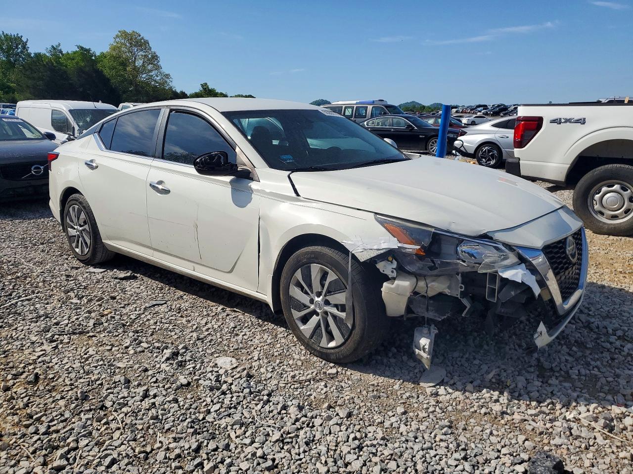Nissan Altima S