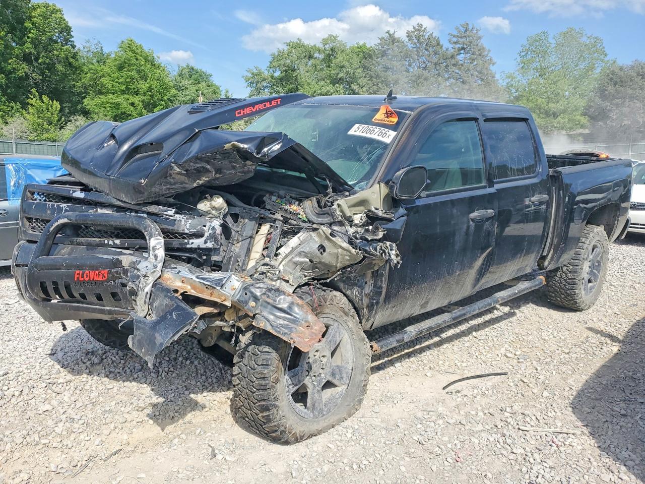 Salvage Chevrolet Silverado Image