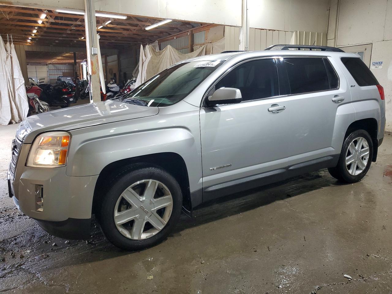 Salvage GMC Terrain Image