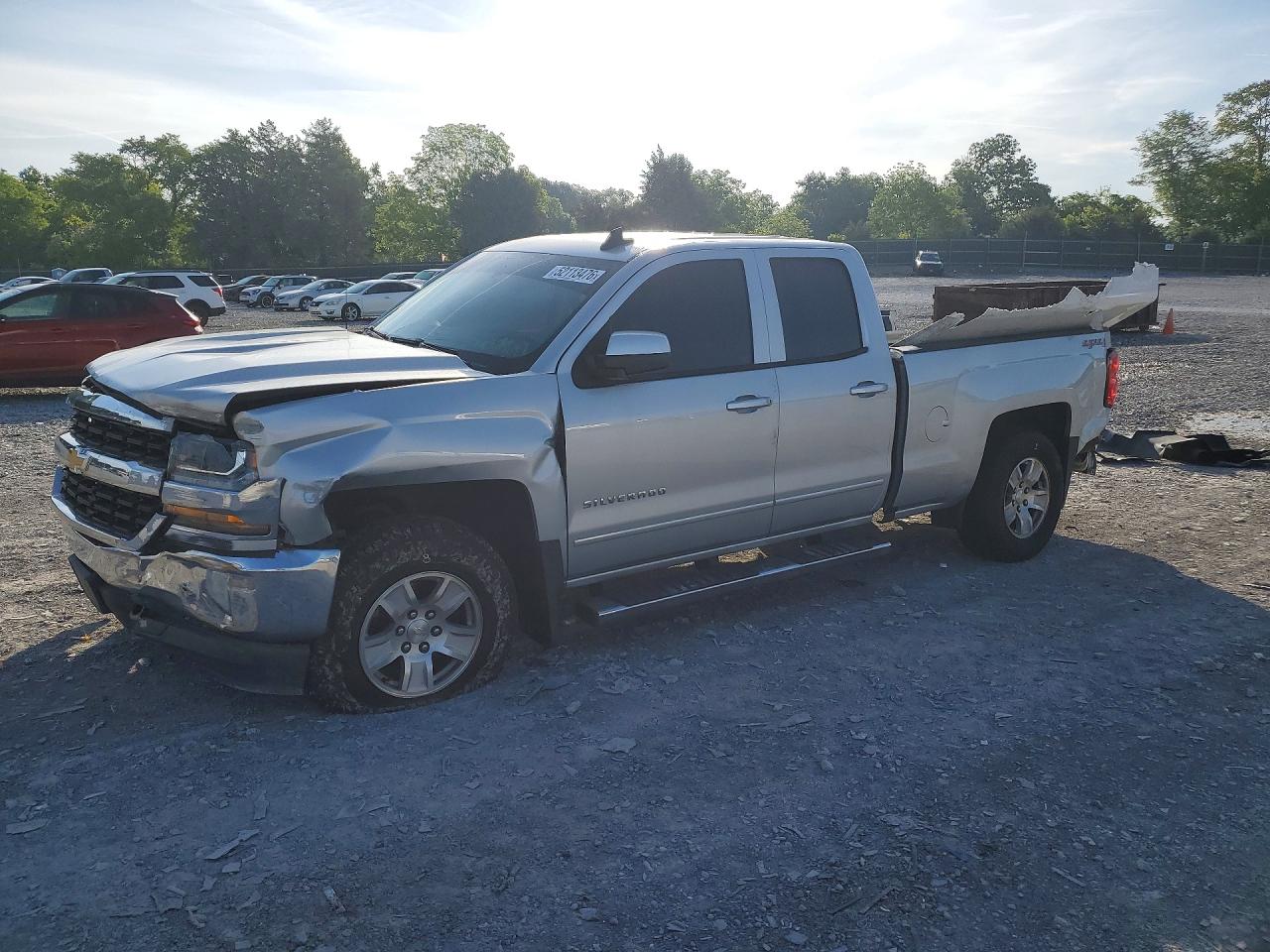 Salvage Chevrolet Silverado Image