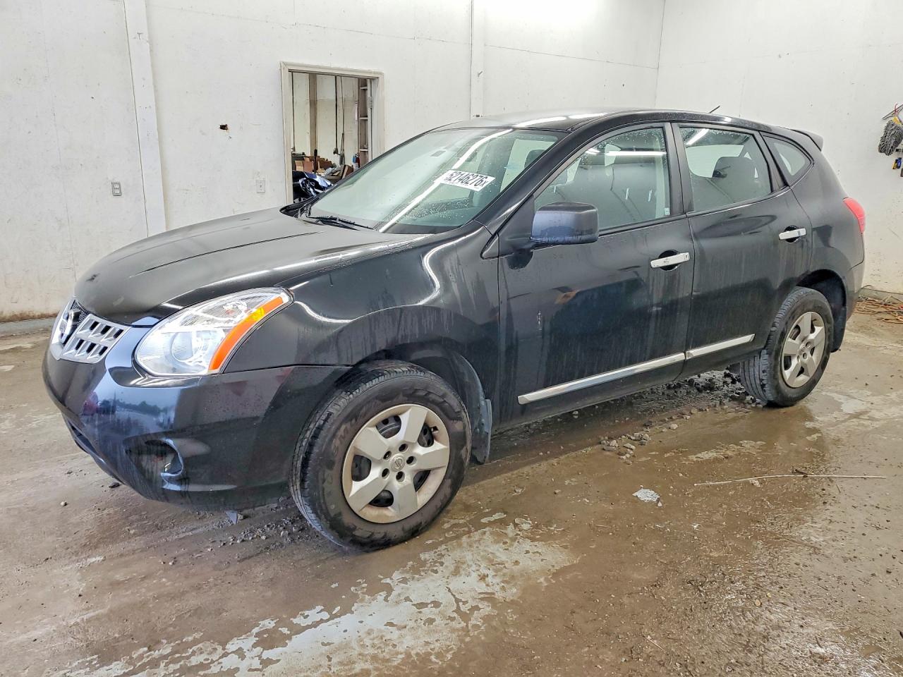 Salvage Nissan Rogue Image