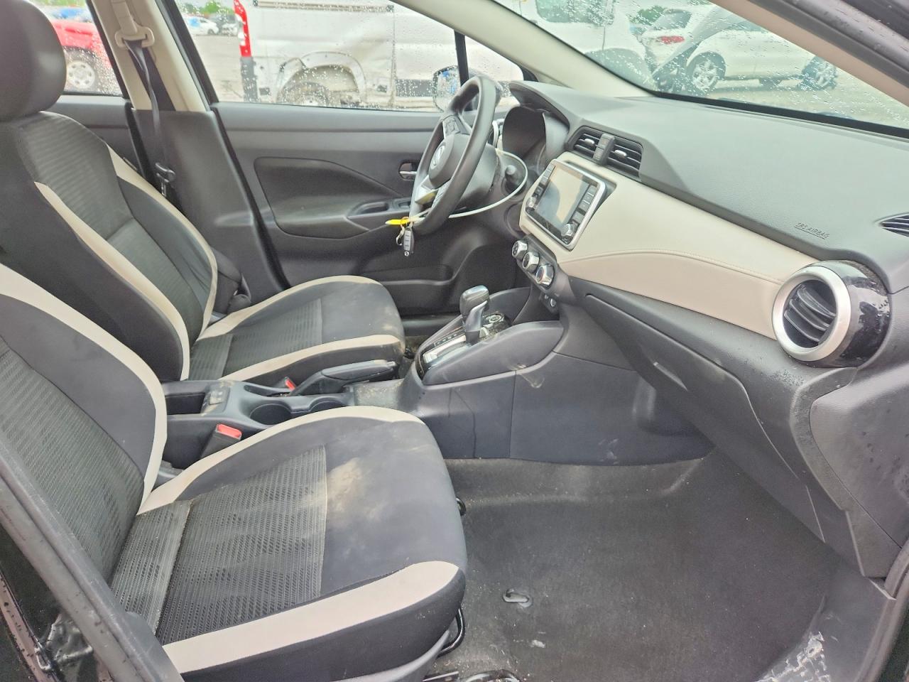 Nissan Versa