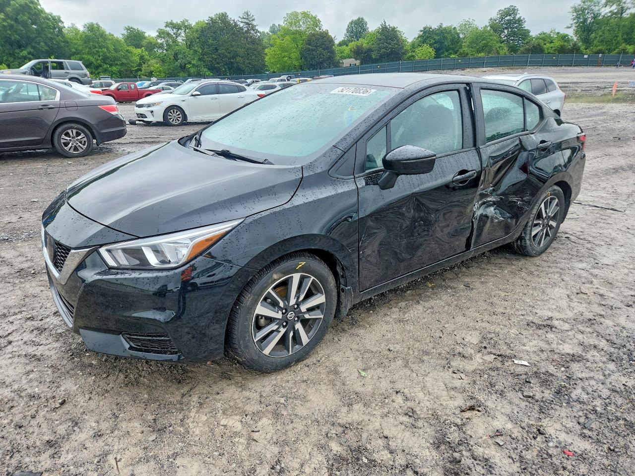 Salvage Nissan Versa Image