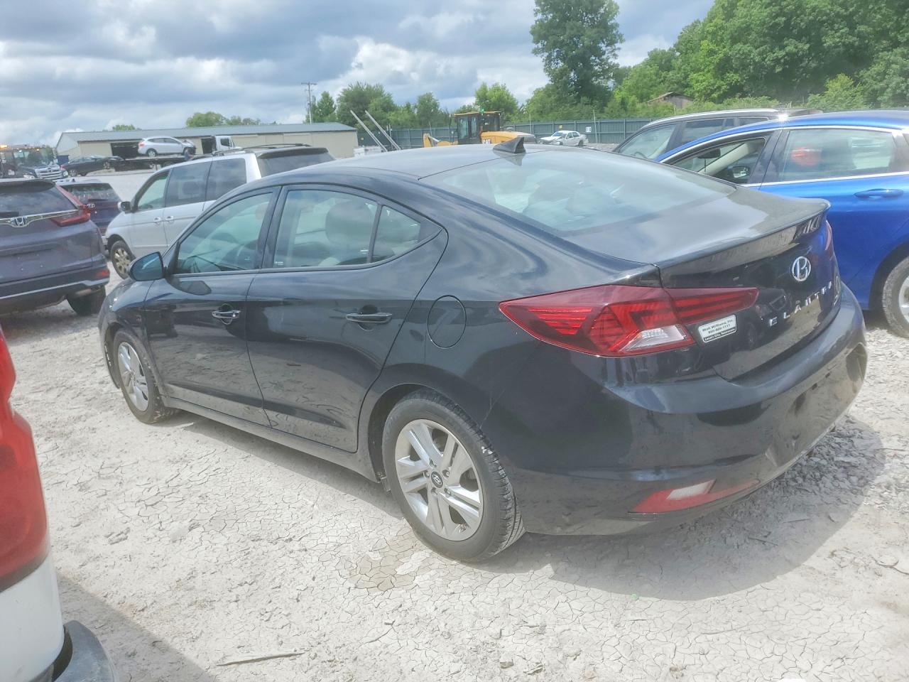 Hyundai ELANTRA Sel