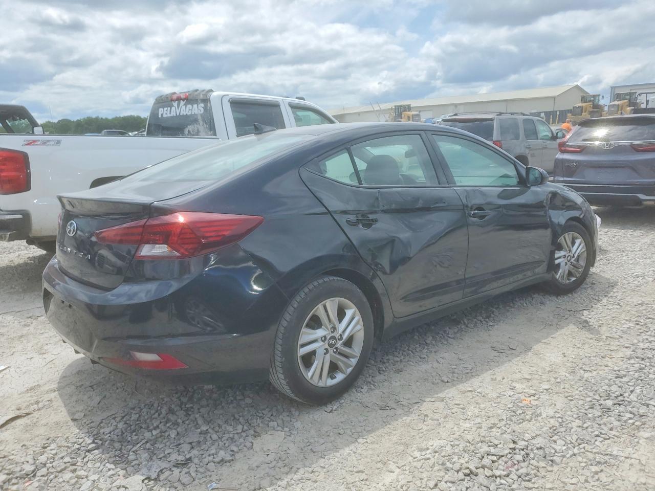 Hyundai ELANTRA Sel