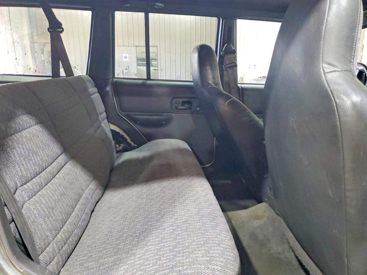 Jeep Cherokee Sport