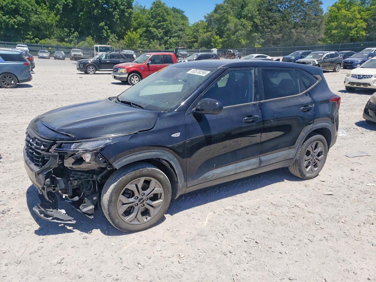 Salvage Kia Seltos Image