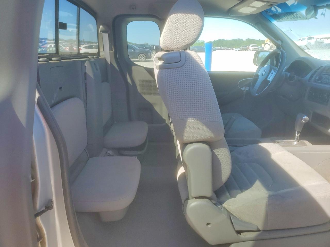 Nissan Frontier King Cab Xe