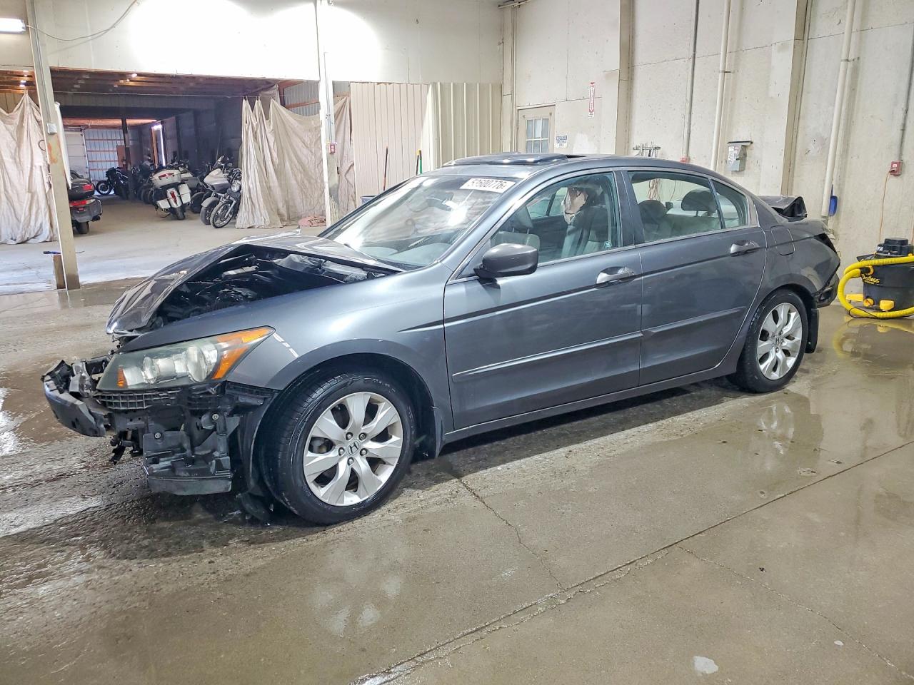 Salvage Honda Accord Image