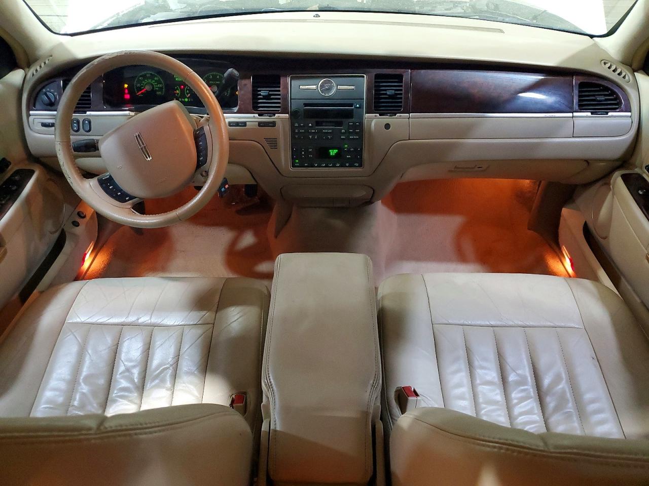 Lincoln Towncar Signature