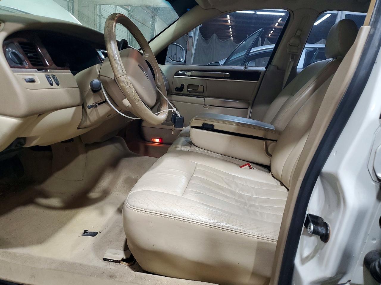 Lincoln Towncar Signature