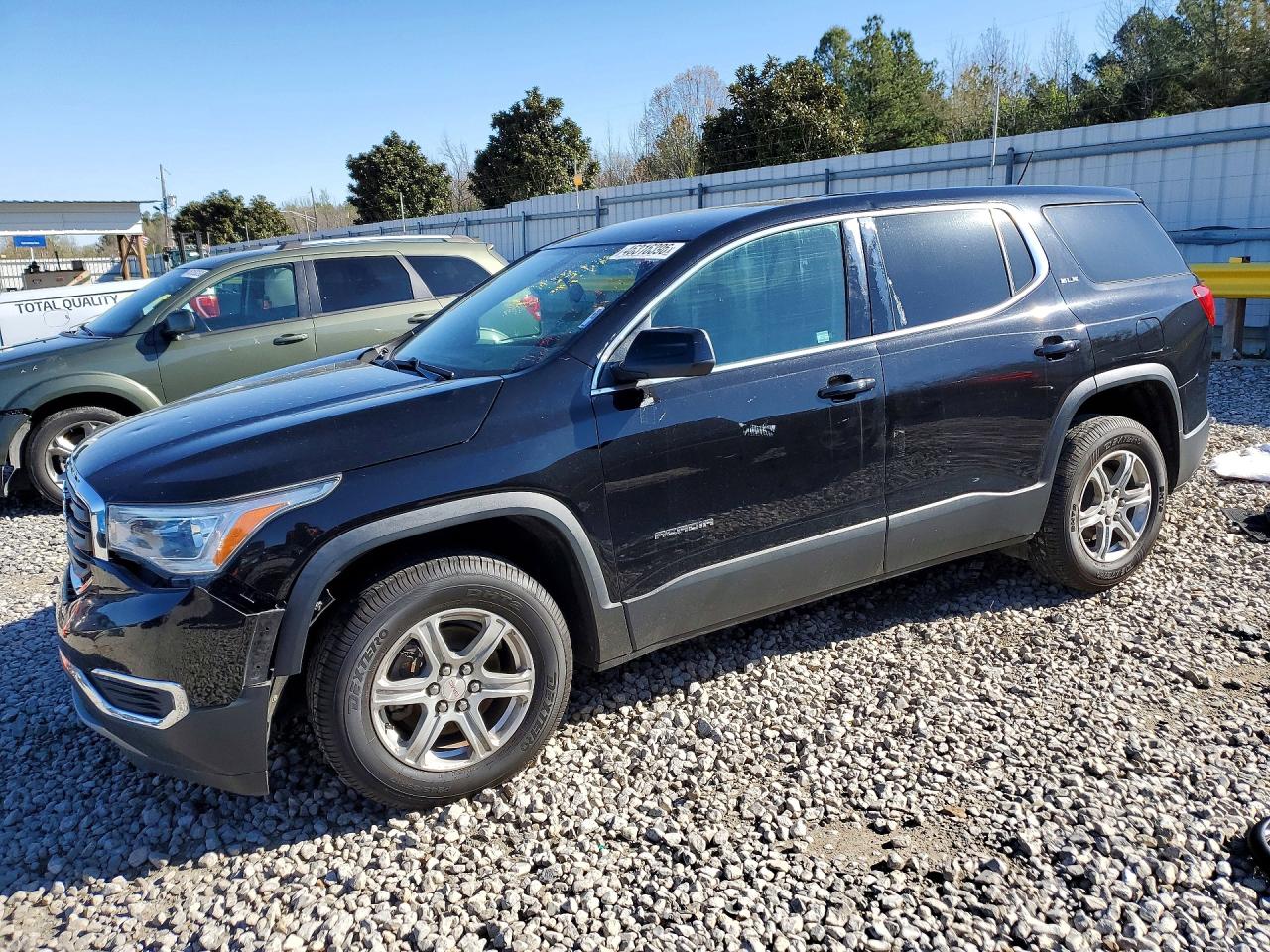 Salvage GMC Acadia Image
