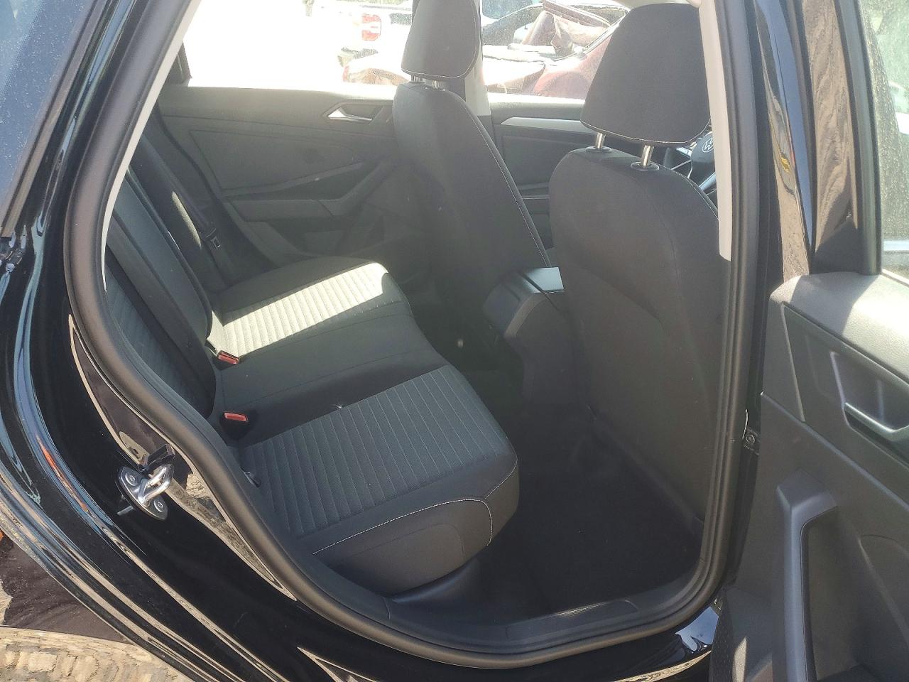Volkswagen Jetta S
