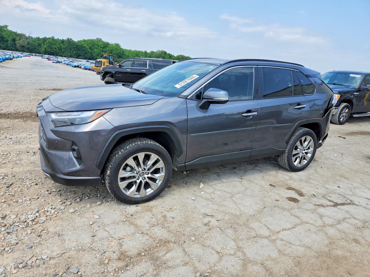 Salvage Toyota RAV4 Image