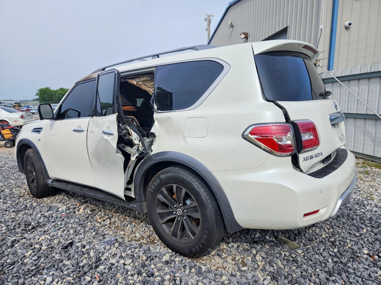 Nissan Armada Platinum