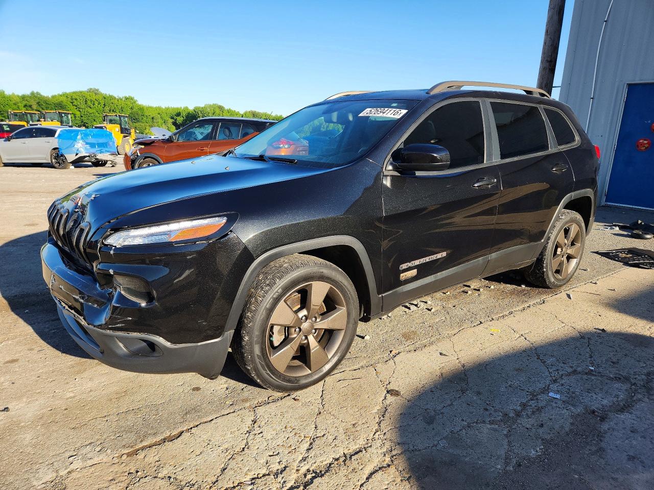 Salvage Jeep Cherokee Image