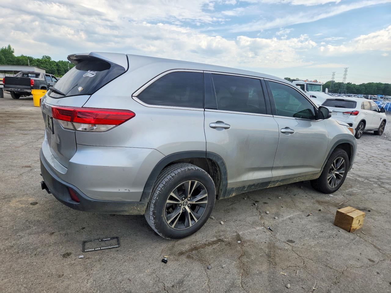 Toyota Highlander Le