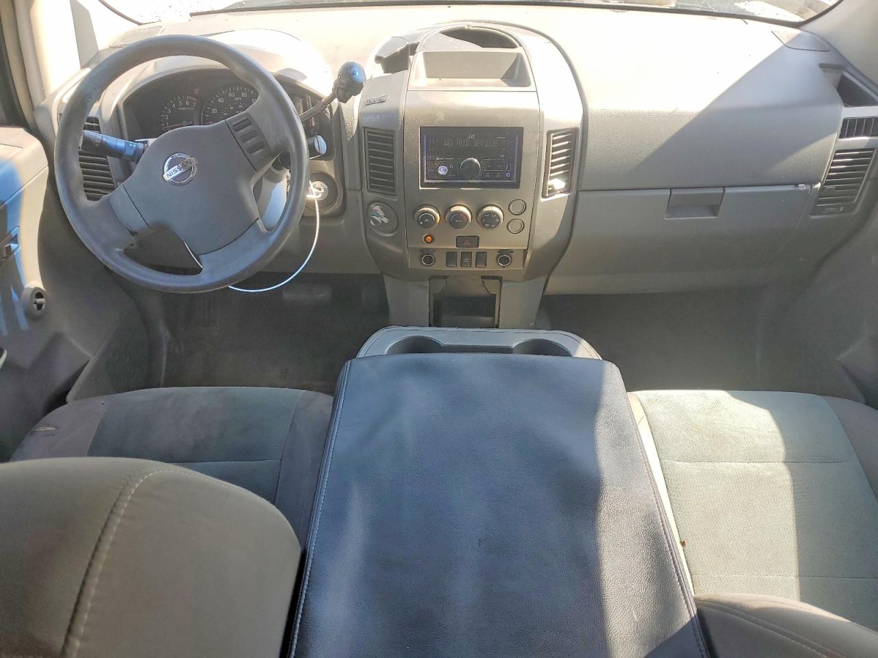 Nissan Titan Xe