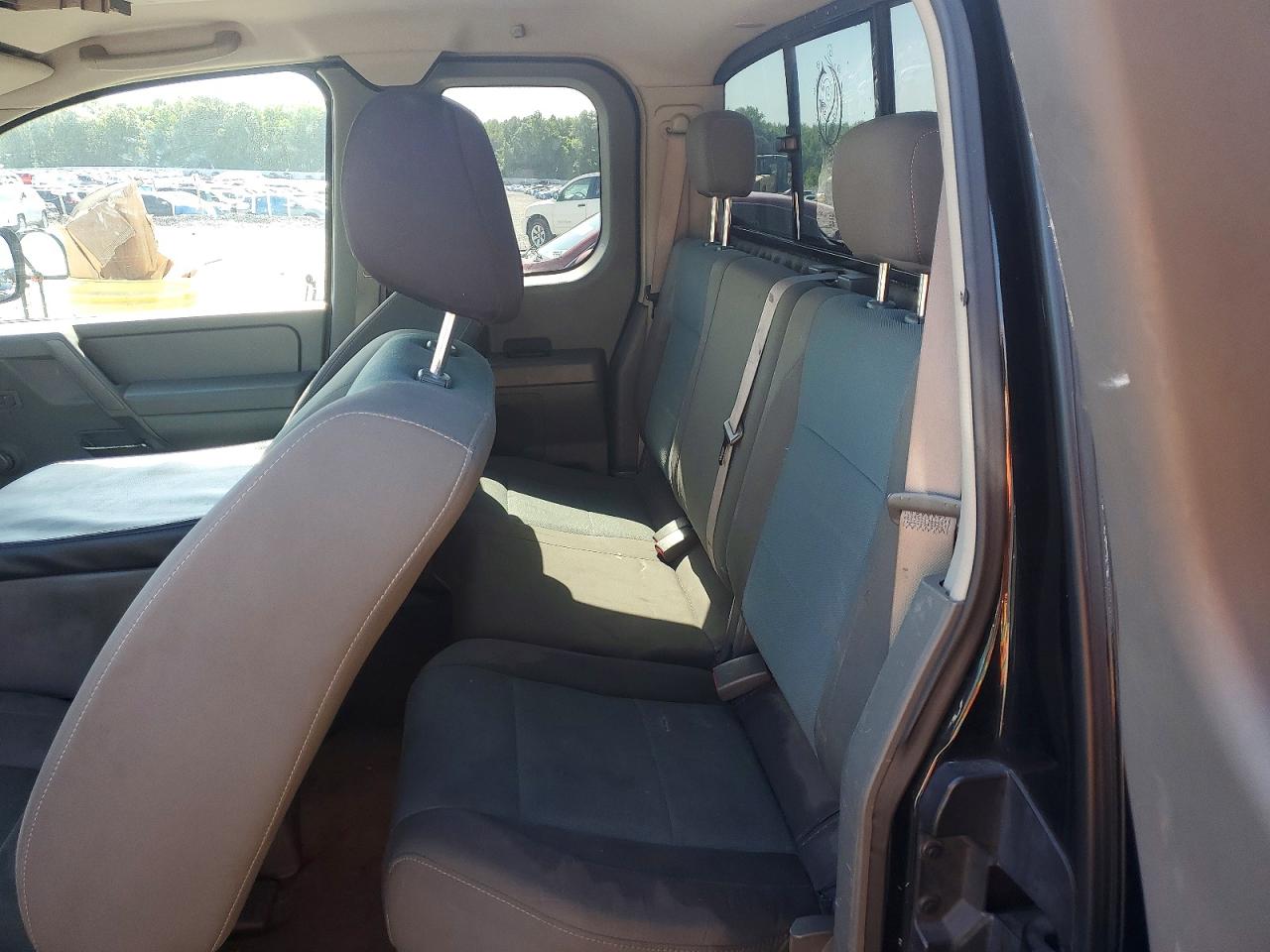 Nissan Titan Xe