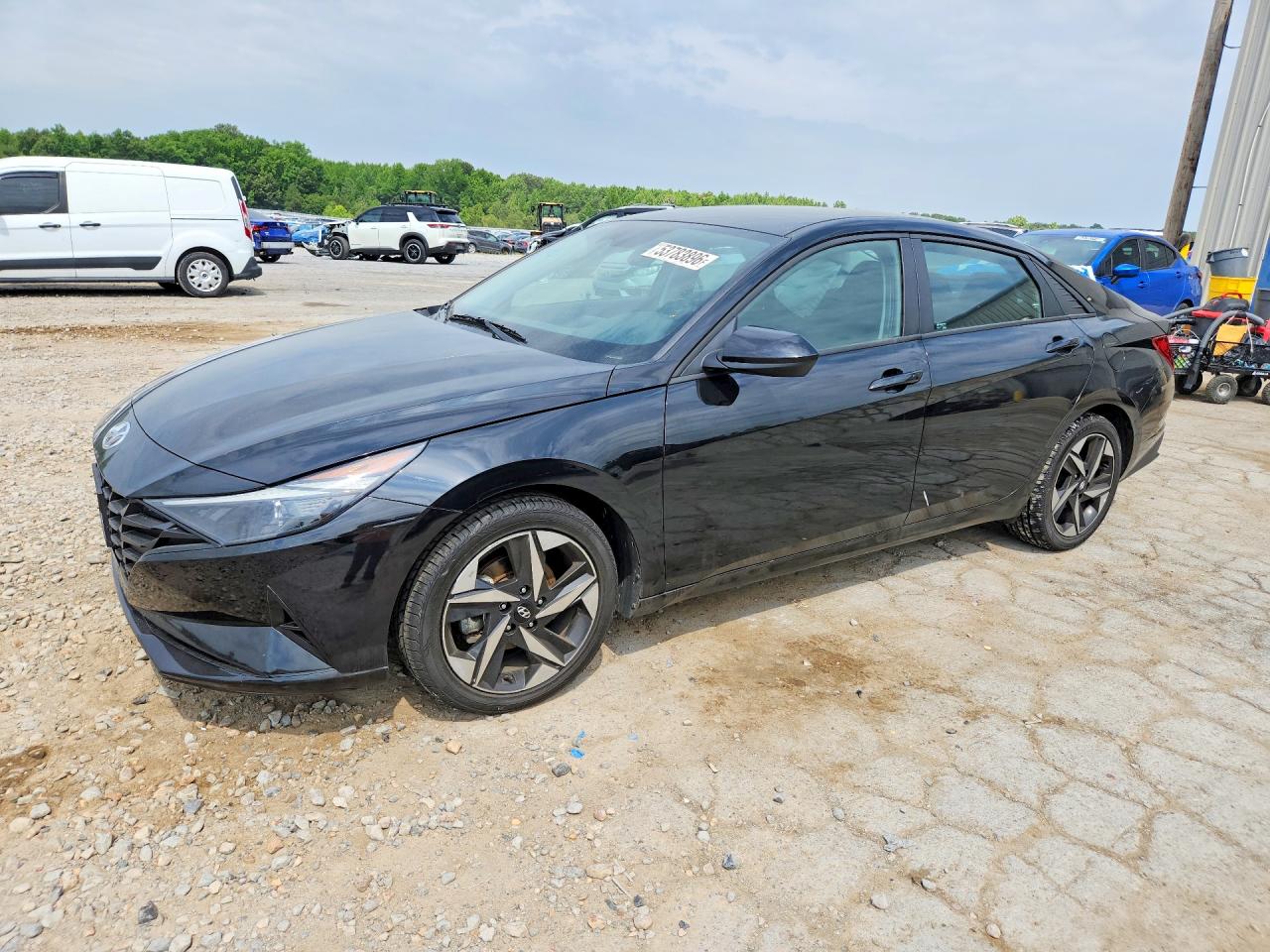 Salvage Hyundai ELANTRA Image