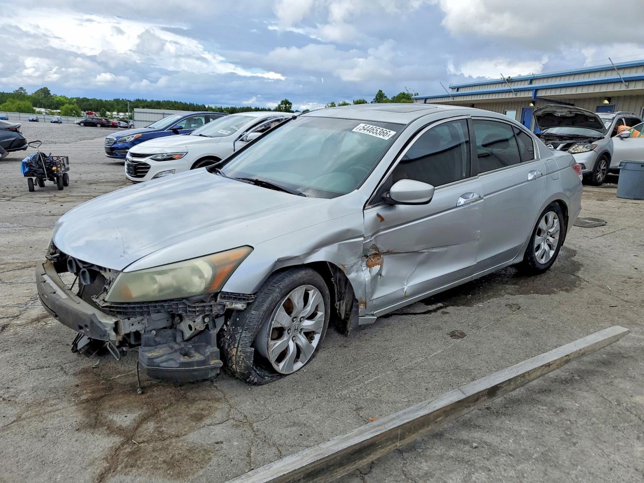 Salvage Honda Accord Image