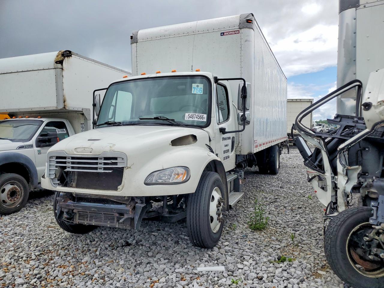 Salvage Freigliner M2 Image