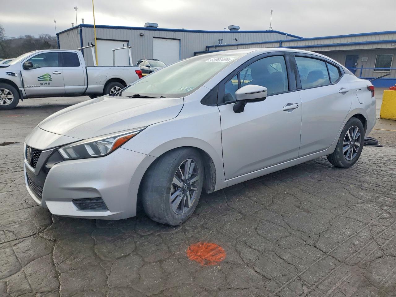 Salvage Nissan Versa Image